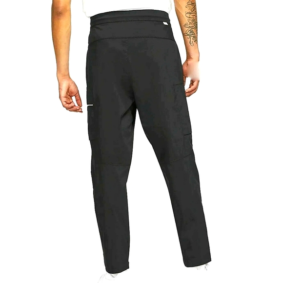 NWT. Nike Essentials Sportswear reflective utility pants - Picture 3 of 14